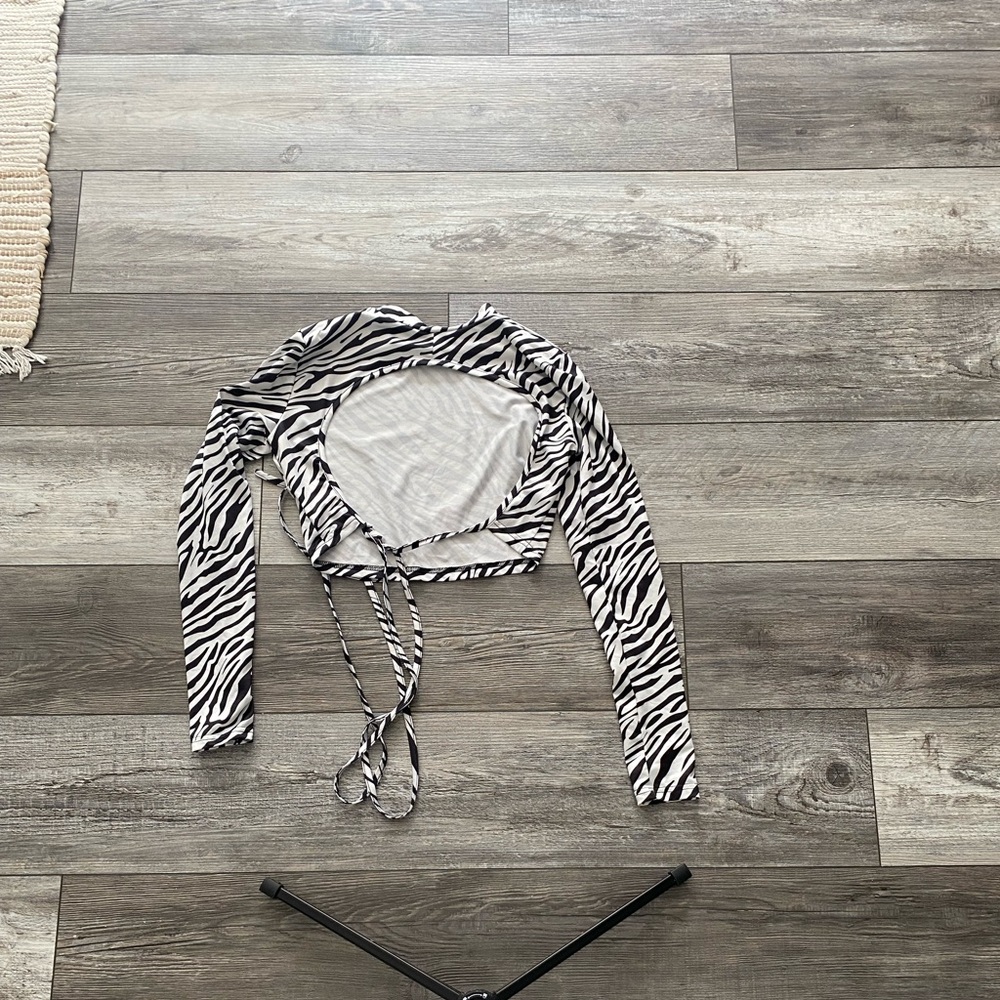 zebra top - Picture 2 of 2